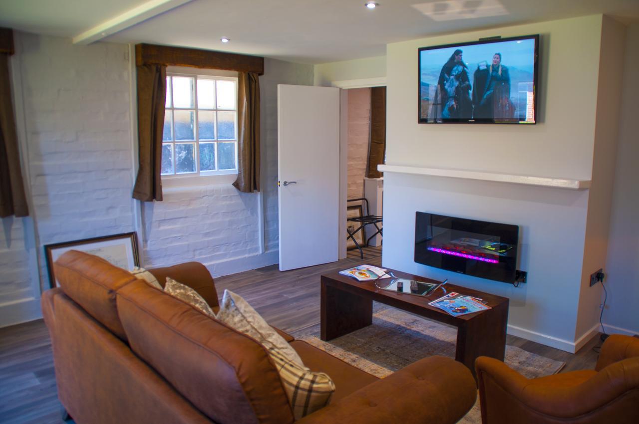 The Stable Suite At York Racecourse 外观 照片